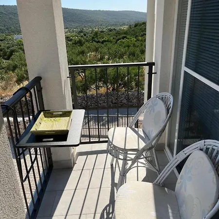 Olea Apartment *
