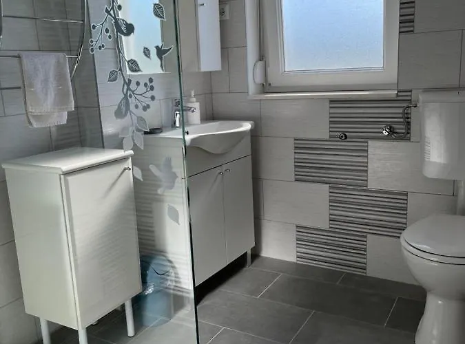Olea Apartment *